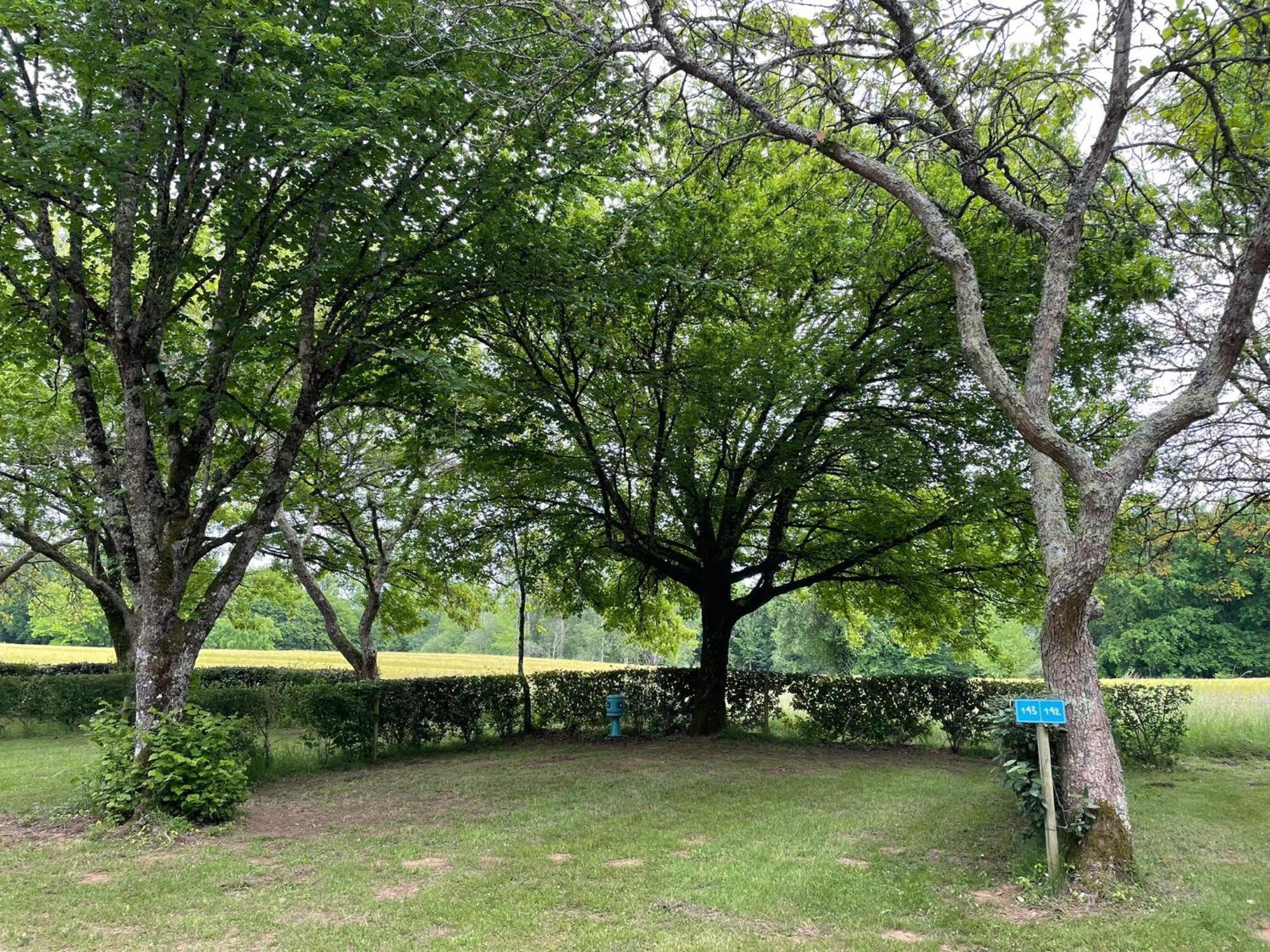 Camping Paradis De Maillac Sainte-Nathalène エクステリア 写真